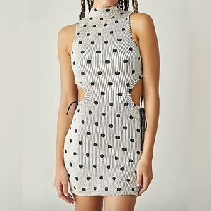 •Leslie Amon Phoebe Cutout Seersucker Mini Dress in polka dot crinkle